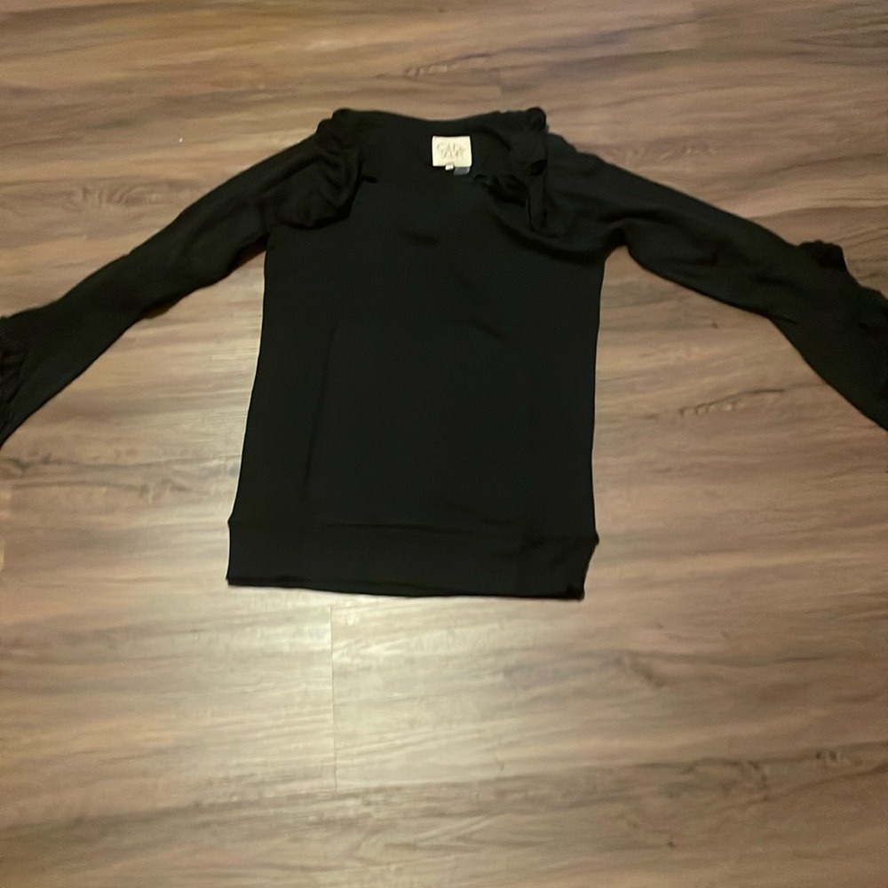 Chaser Jersey Knit Too with Ruffled Sleeves Flute Shoulder Size Medium NWT